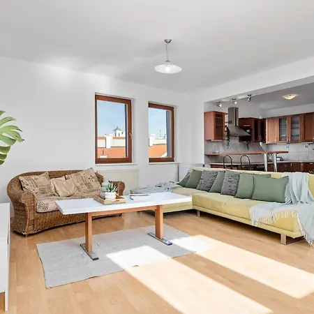 Main Square Views & In The Heart Of Old Town * 布拉迪斯拉发