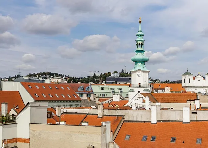 Main Square Views & In The Heart Of Old Town *