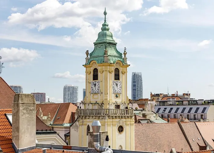 Main Square Views & In The Heart Of Old Town