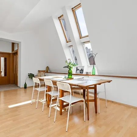 Main Square Views & In The Heart Of Old Town Lägenhet *