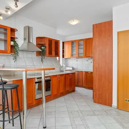 Main Square Views & In The Heart Of Old Town Lägenhet Bratislava