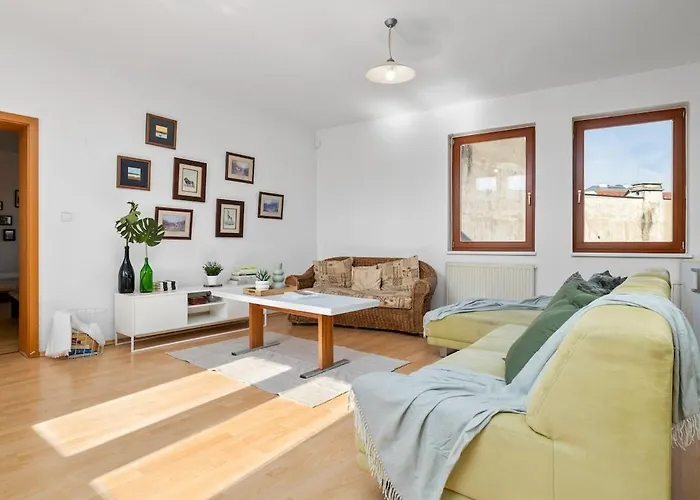 Main Square Views & In The Heart Of Old Town